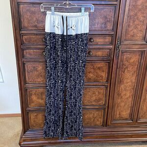 Woman’s drawstring cat pants